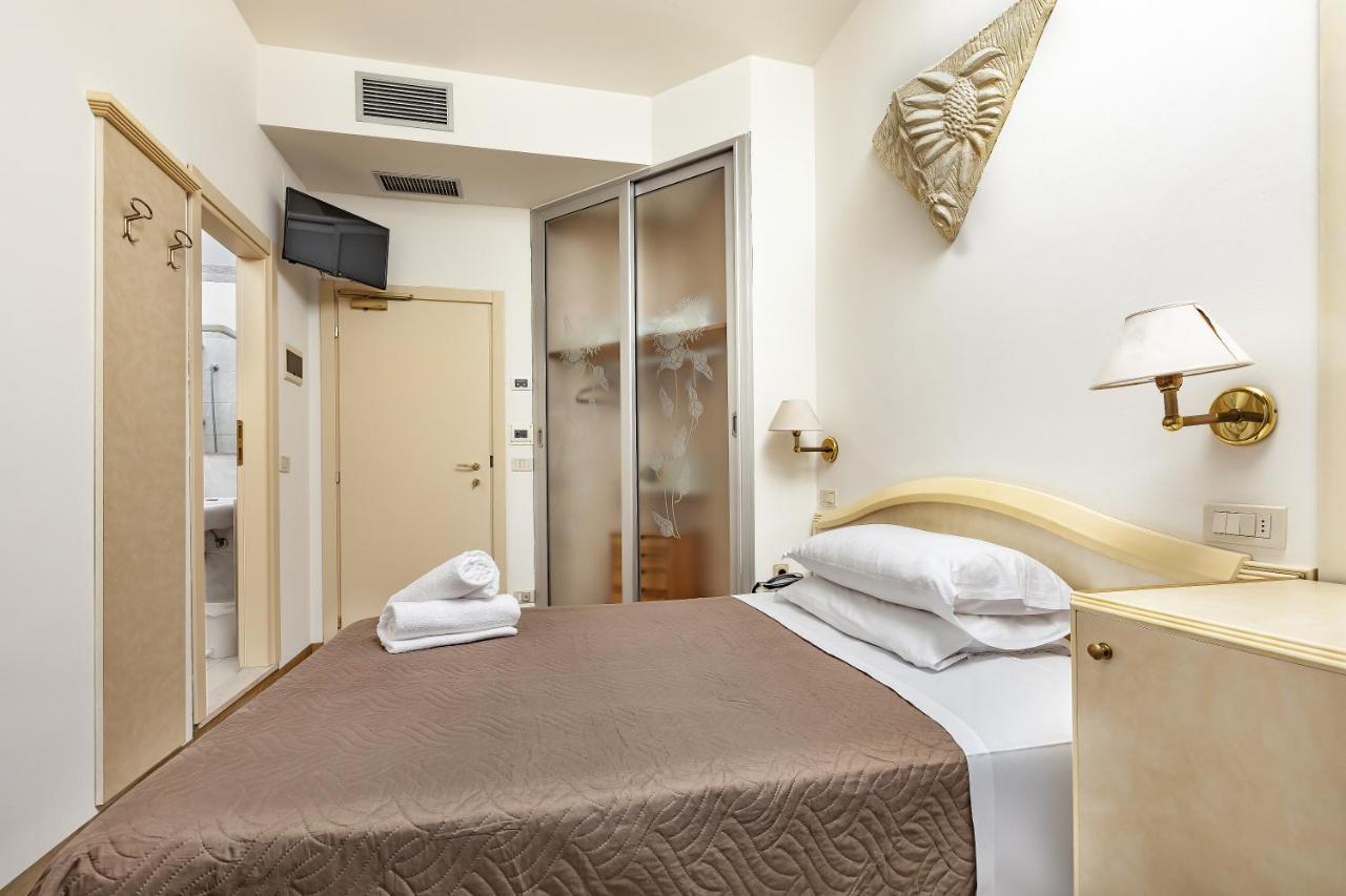 Ariminum Hotel Ріміні Екстер'єр фото