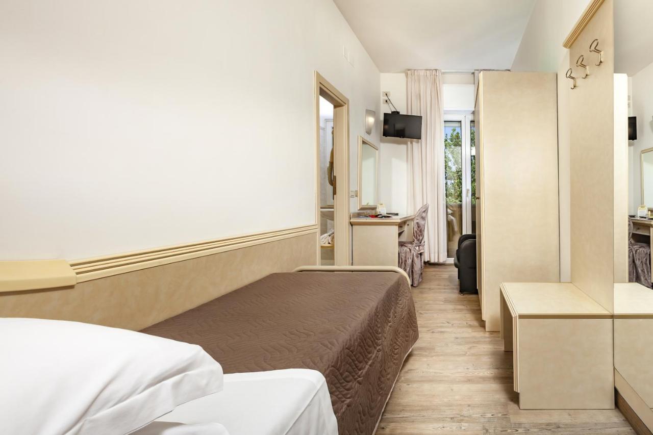 Ariminum Hotel Ріміні Екстер'єр фото